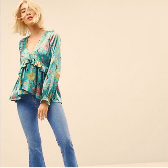 ASOS ruffled floral blouse . - Picture 3 of 6